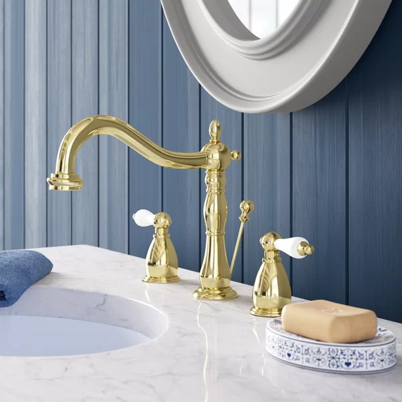 Heritage Widespread Faucet 2-Handle Bathroom Faucet with Drain Assembly