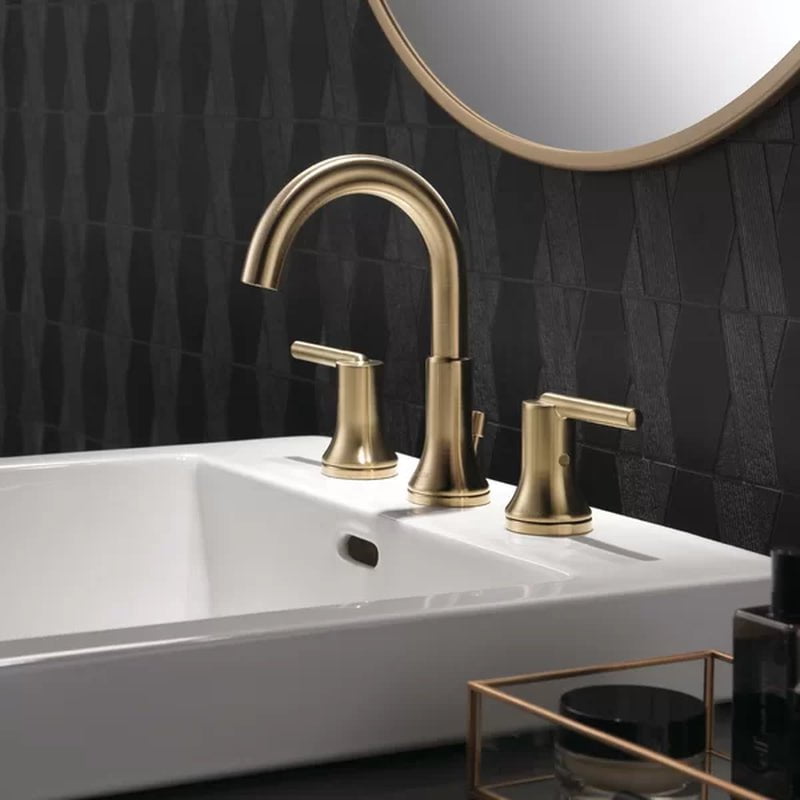Trinsic Widespread Faucet 2-Handle Bathroom Faucet with Drain Assembly